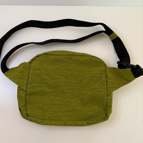 NWOT BAGGU Fanny Pack - Avocado - Picture 7 of 9